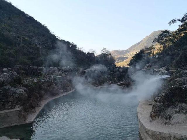 甜美奥莉吃甜点