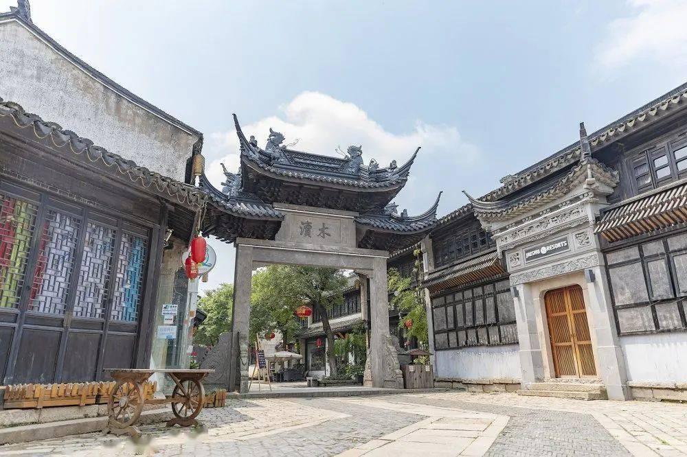 实至名归!官方:哈兰德当选2023环足奖年度最佳球员